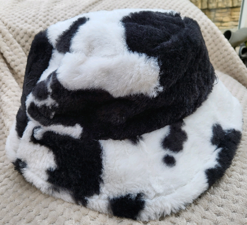 Cow Print Furry Bucket Hat | in 